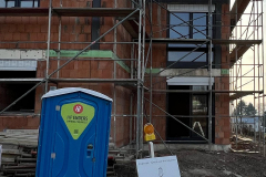 78458306-78BD-42EF-99F1-52E93880AB5C